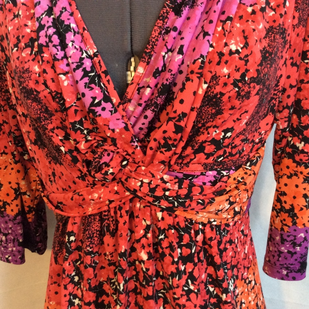 One World Shirt Top S Twist Front Slinky Red Black - Picture 4 of 8